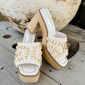Coconuts by Matisse Cream and Tan Beaded Mules Size 8